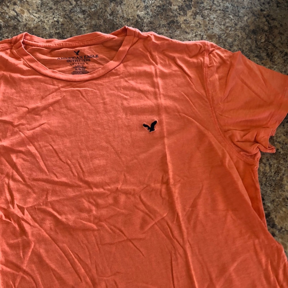 American Eagle tee